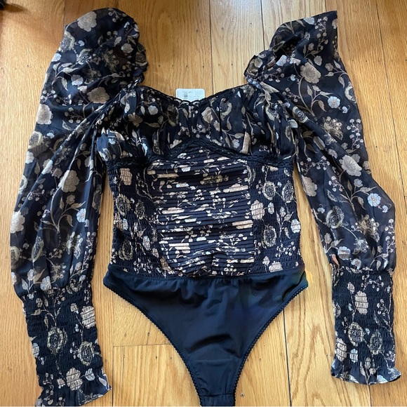 NWT Free People Brunch Date Bodysuit in Black
Combo - Picture 5 of 11
